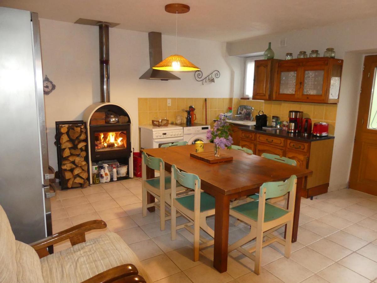 Gîte de NOE au Ray-pic Pereyres Extérieur photo